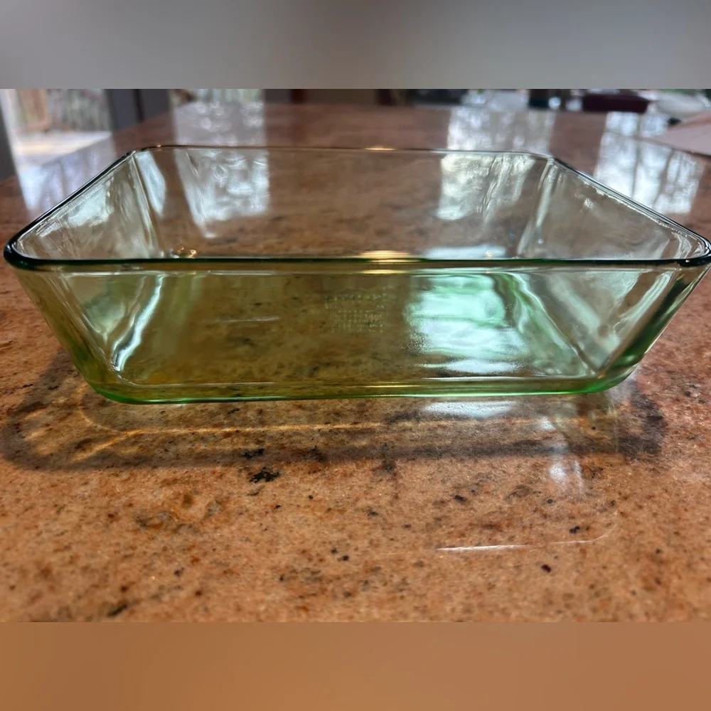 PYREX #7211  8”x6”x2”Translucent Green Glass Baking Dish Made in USA Vintage